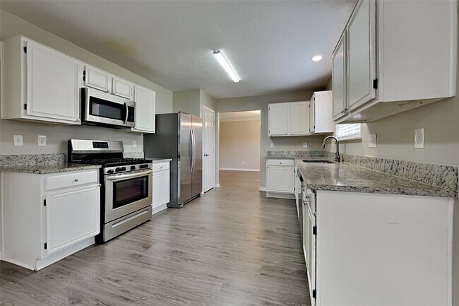 Foto del edificio - 2203 Pincher Creek Dr