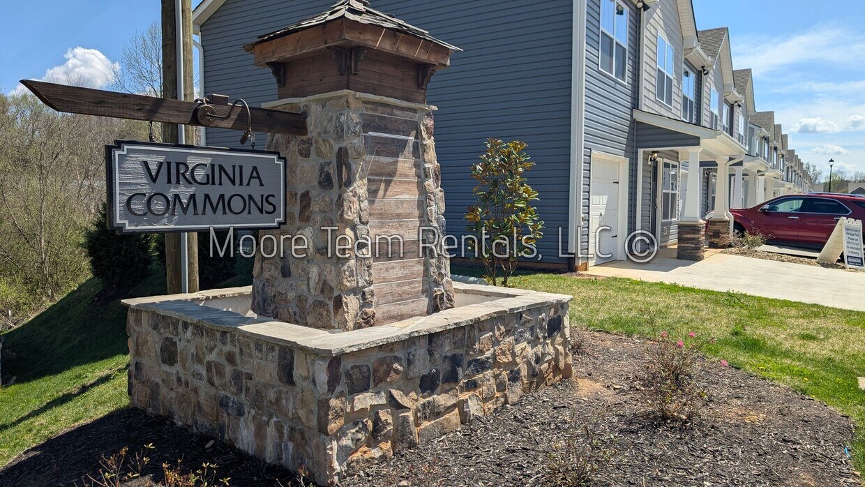 Foto principal - Elegant New 3BR Townhome in Arden – Garage...