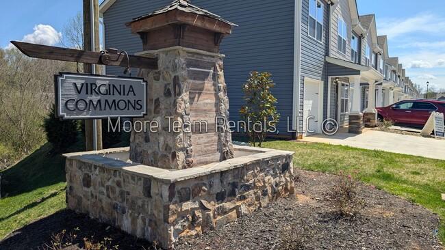 Foto del edificio - *** MOVE IN SPECTIAL *** Elegant New 3BR T...