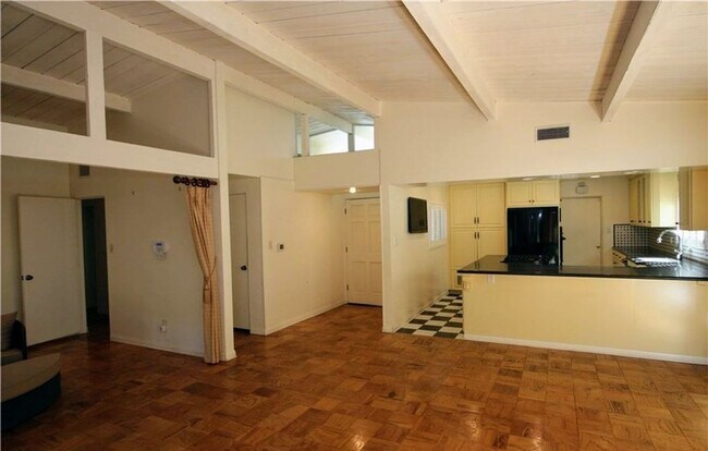 Foto del edificio - 519 S Agate St