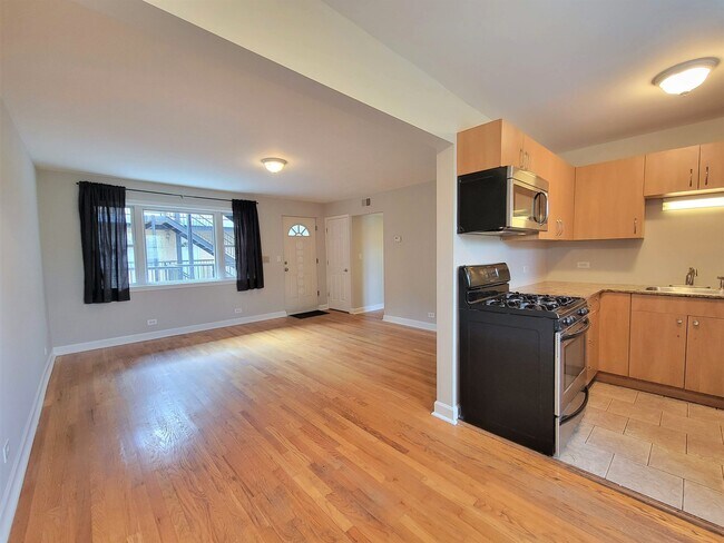 Foto del edificio - 2642 W Foster Ave