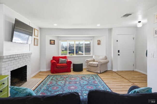 Foto del edificio - 1100 Merrill Ct