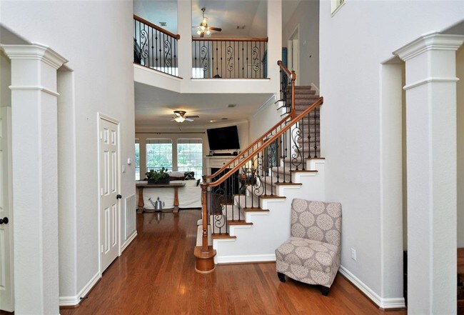 Building Photo - 3218 Oakland Dr