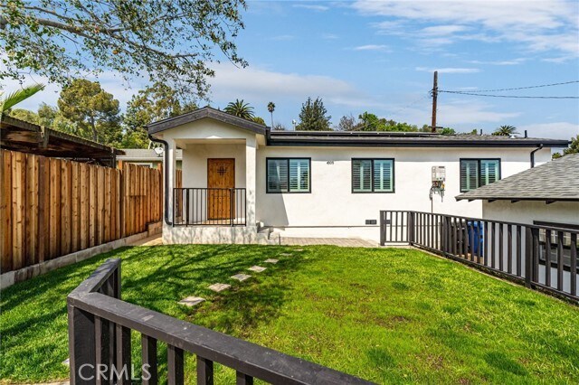 Building Photo - 4909 Aldama St