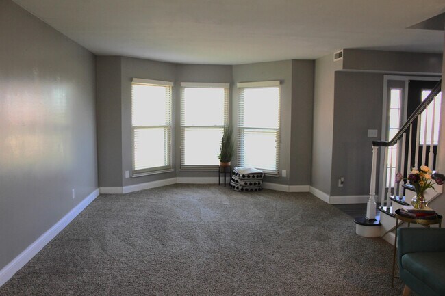 Building Photo - 8669 Chauncy Pl