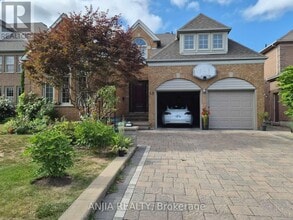Building Photo - 30 Braeside Square