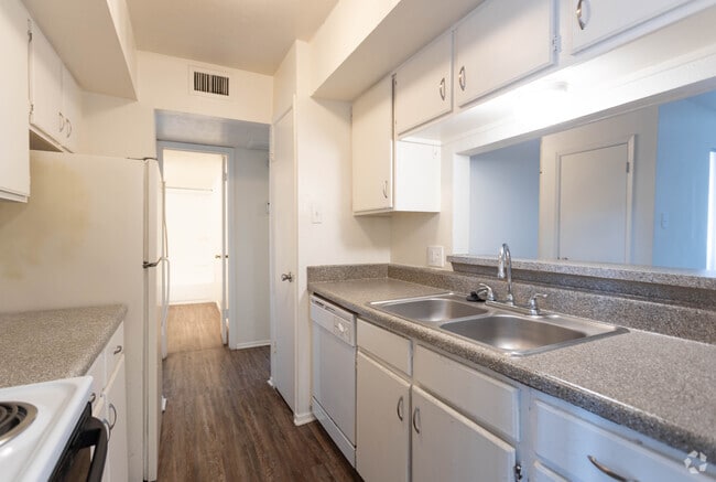 2HAB 2BA - 950 ft² - Brookview