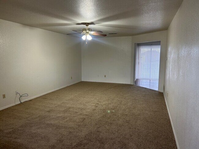 Foto del edificio - 2707 Mason Dr