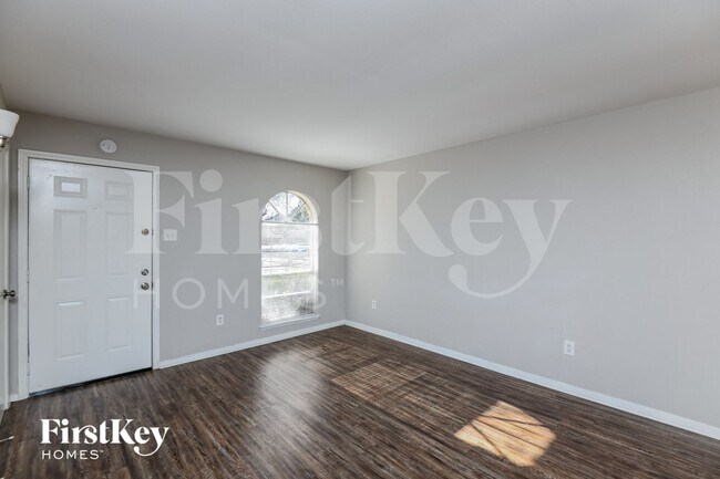 Foto del edificio - 129 Sheffield Dr