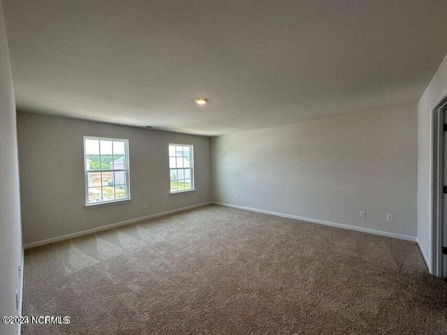 Building Photo - 3221 Carr Dr
