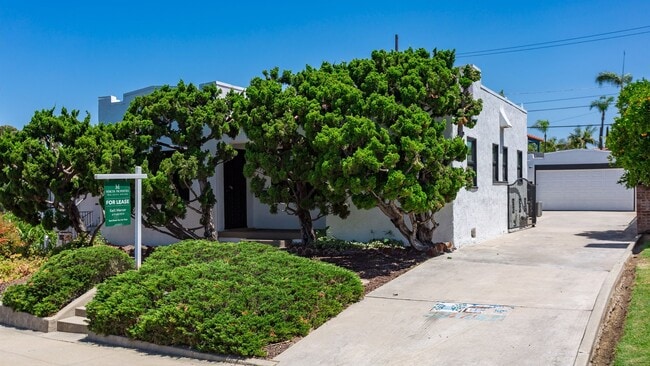 Building Photo - Beautiful Home in Kensington!