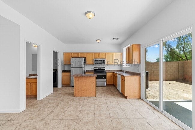 Foto del edificio - 17445 W Mandalay Ln