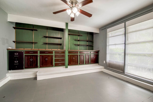 Building Photo - 4111 S Indian River Dr