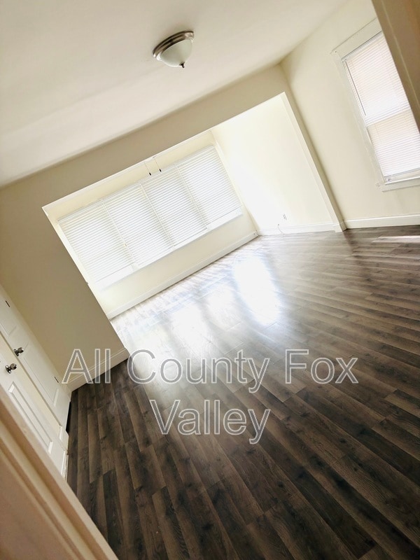 Building Photo - 4202 N Sacramento Ave