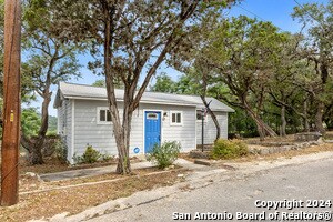 Foto del edificio - 17807 Hilltop Dr