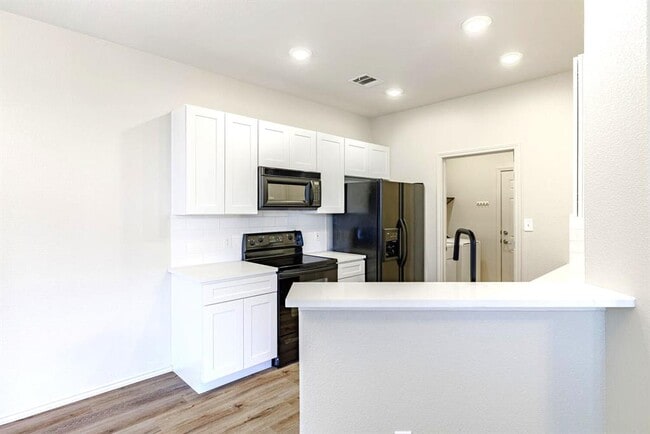 Foto del edificio - 2632 Century Park Blvd