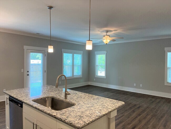 Foto del edificio - 741 Cypress Village Pl
