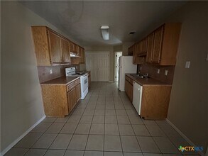 Building Photo - 417 Deloris Dr