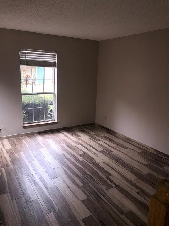 Building Photo - 1420 Meadowood Village Dr