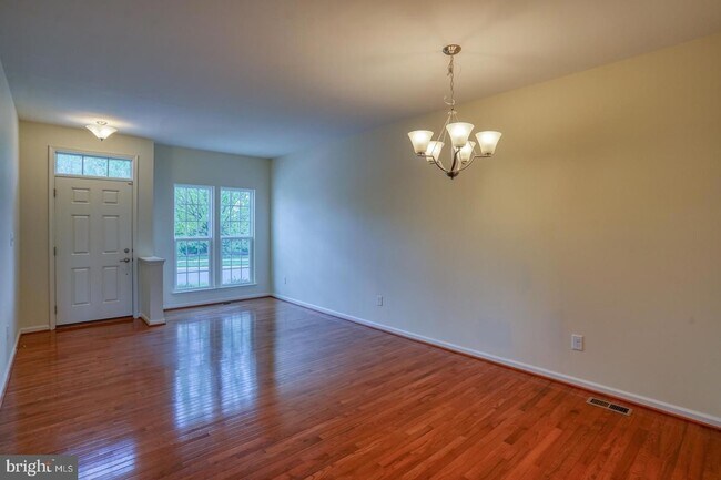 Foto del edificio - Spacious 4BR Townhome in Hockessin