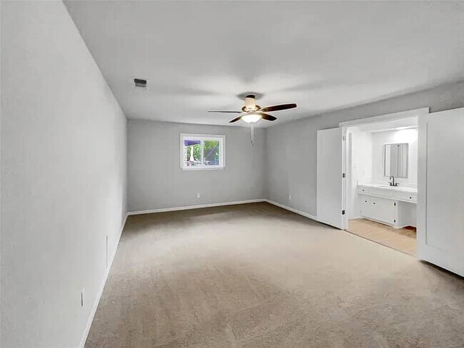 Building Photo - 11609 Eubank Dr
