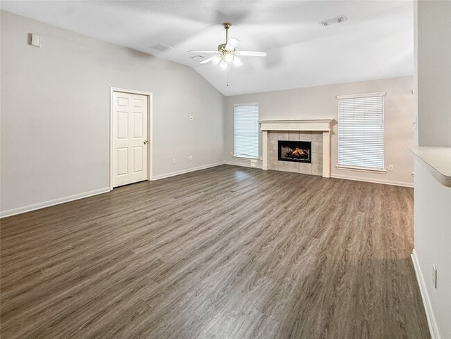 Foto del edificio - 3310 N Mason Rd