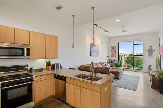 Foto del edificio - 2525 S Lamar Blvd