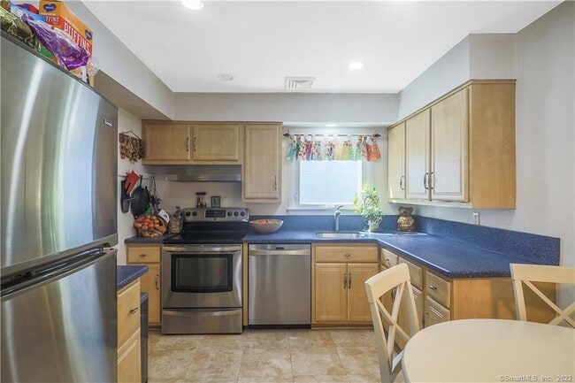 Foto del edificio - 131 Wood Ridge Dr
