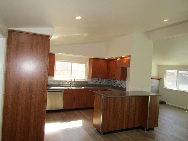 Building Photo - 3585 Via Gala