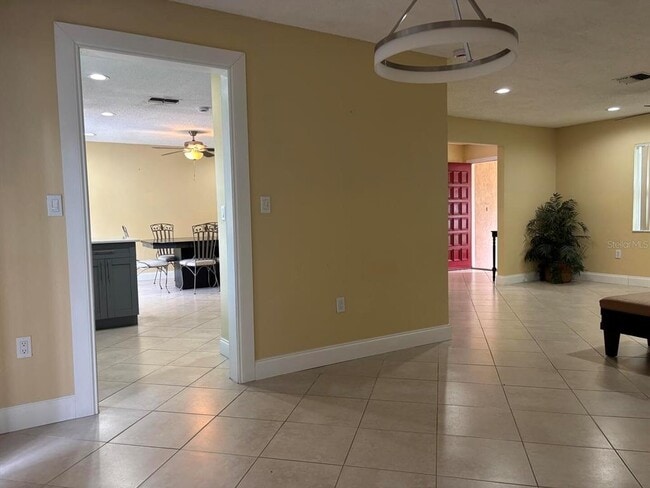 Building Photo - 11448 60th Ln N