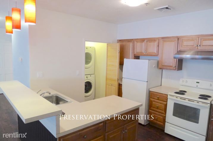 Primary Photo - Studio, 1 bath Apartment - 355 Washington St