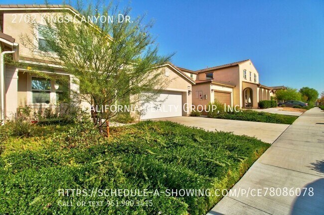 Foto del edificio - 2702 Kings Cyn Dr
