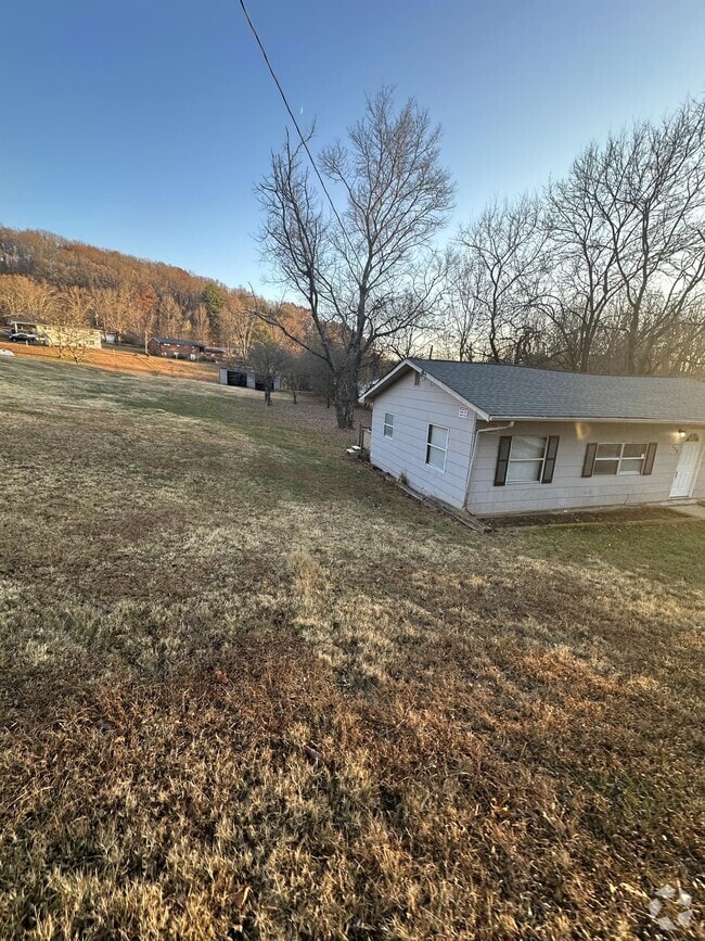 Building Photo - 408 Hassler Mill Rd