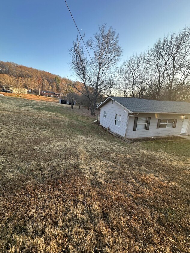 Primary Photo - 408 Hassler Mill Rd