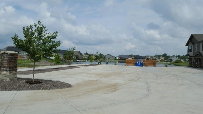 Building Photo - 10557 Ellis Rd