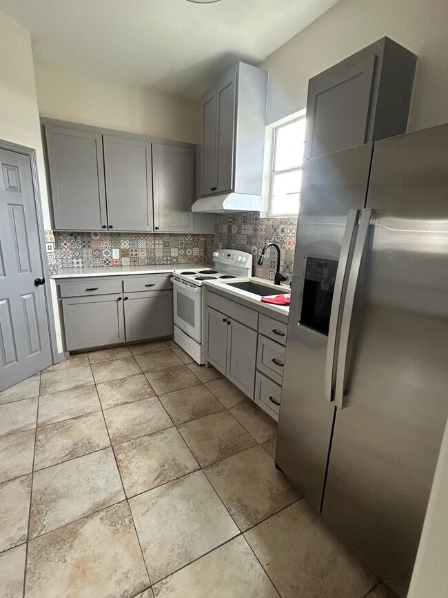 Foto del edificio - 6533 Brittmoore Rd