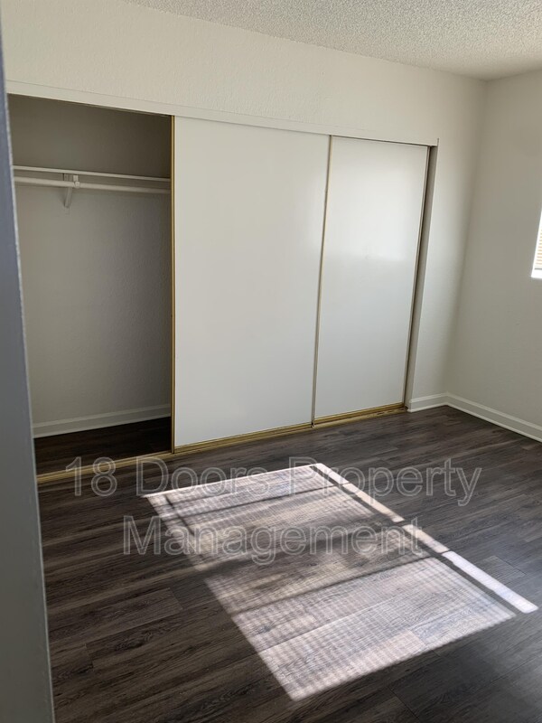 Foto del edificio - 840 Grand Ave