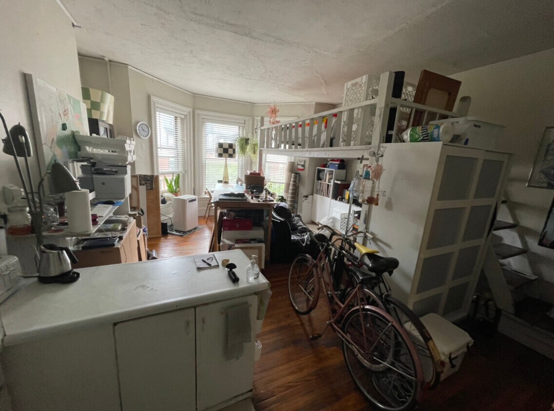 Primary Photo - 309 Beacon St