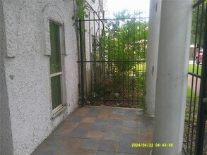 Building Photo - 12411 W Village Dr