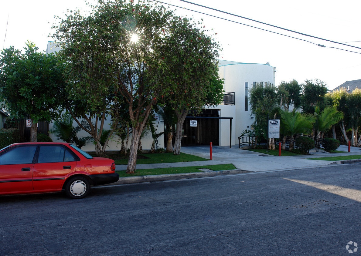 934 N Cedar St. - 934 N Cedar St
