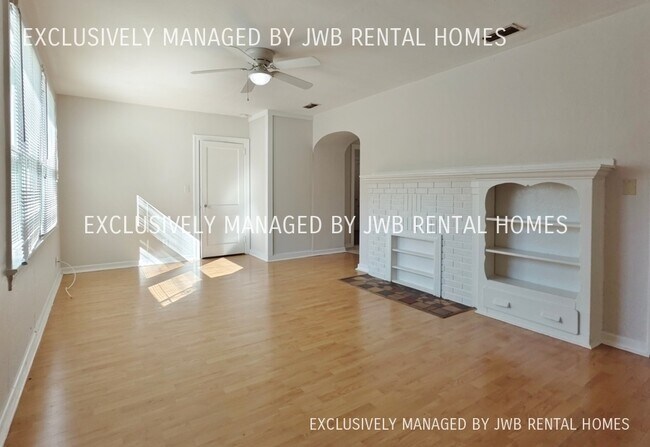 Building Photo - 519 E 58th St