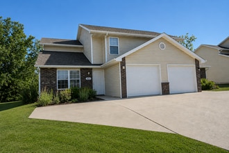 Building Photo - 5808-5810-5810 Canaveral Dr