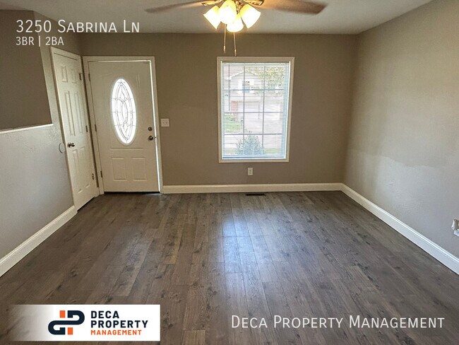 Building Photo - 3 Bedroom House