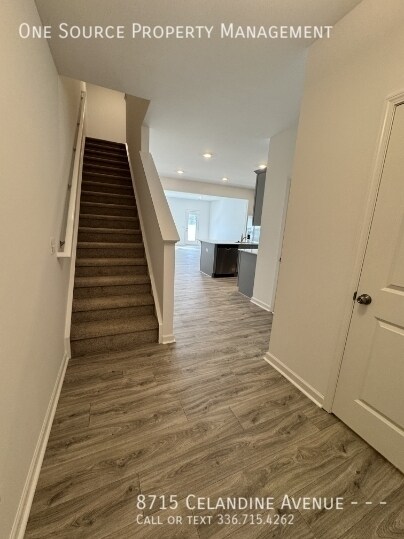 Foto del edificio - 8715 Celandine Ave