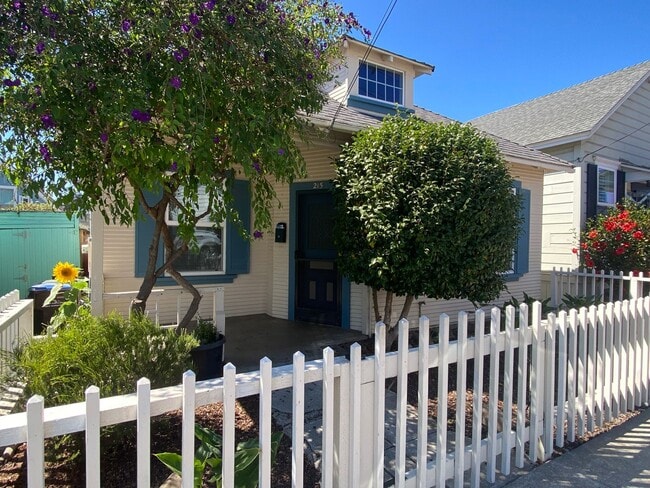 Building Photo - Coming Soon! Seabright Cottage, a block fr...