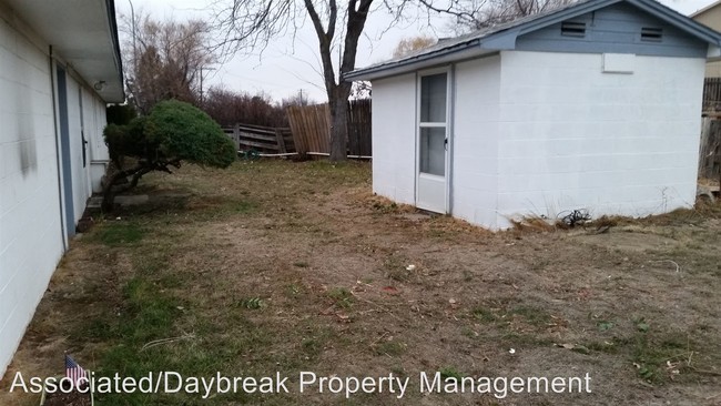 Building Photo - 8501 Tieton Dr