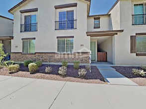 Building Photo - 20737 W Stone Hill Rd