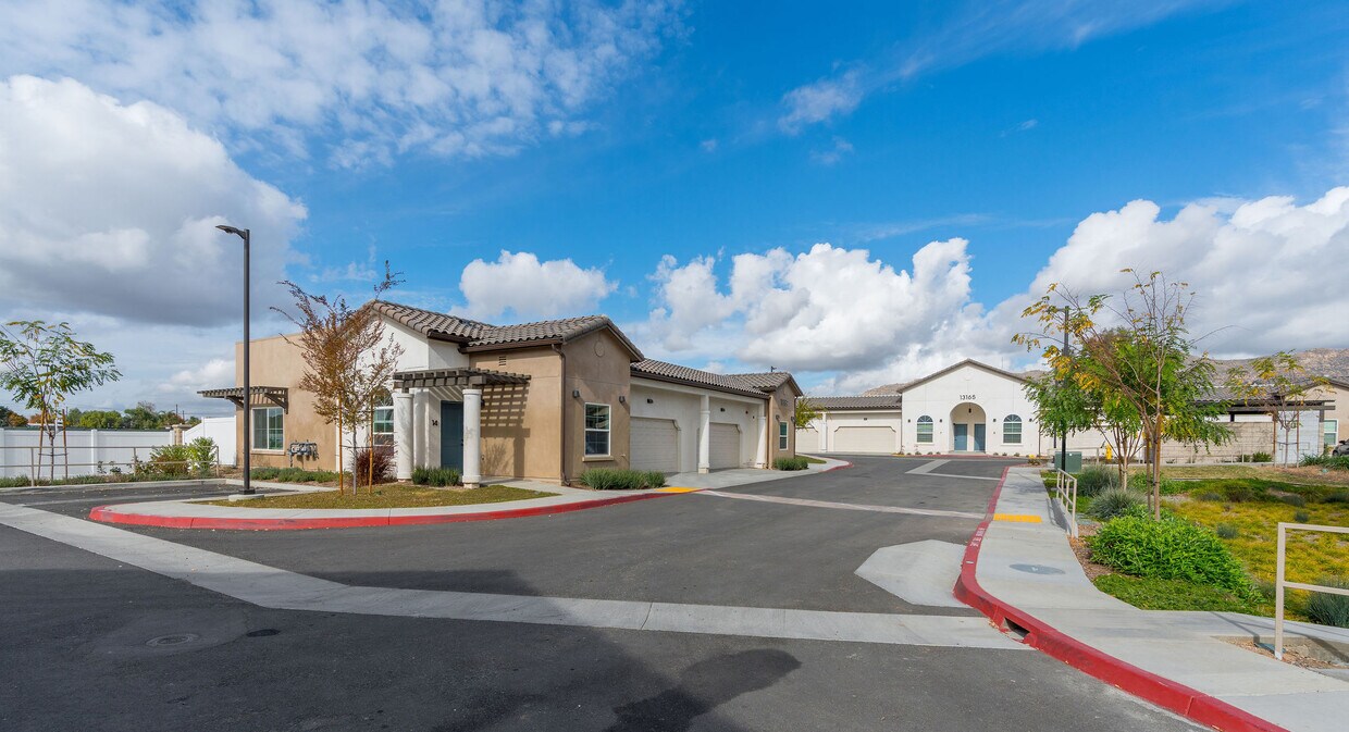 Foto principal - 13171 Edgemont St