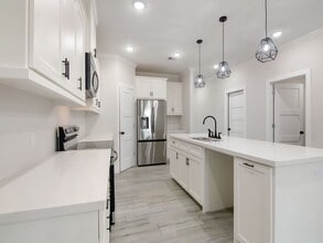 Building Photo - 415 County Rd 5102J