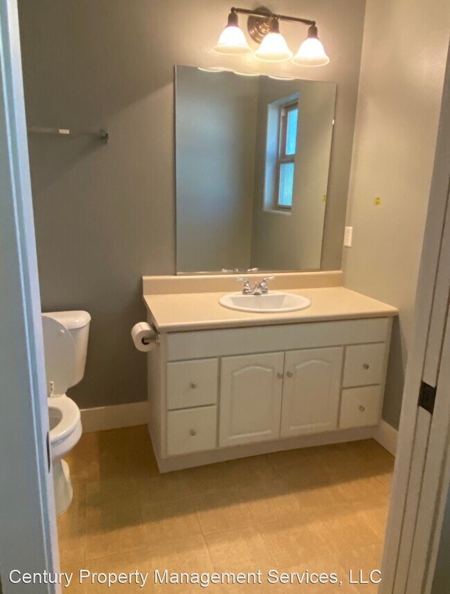 2 br, 2.5 bath House 278 Tyler Avenue House for Rent in Central